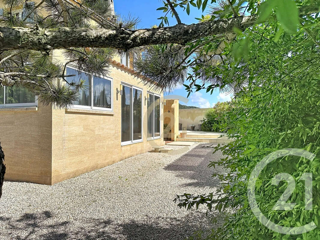 Maison 102 m² à Remoulins  - photo 12