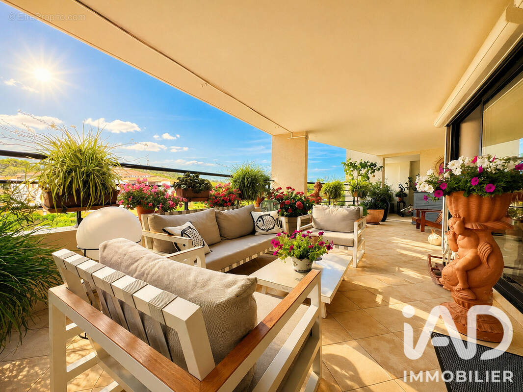 Photo 1 - Appartement à SAINT-RAPHAEL