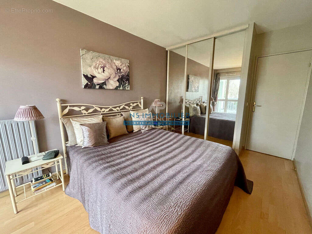Appartement à SARTROUVILLE