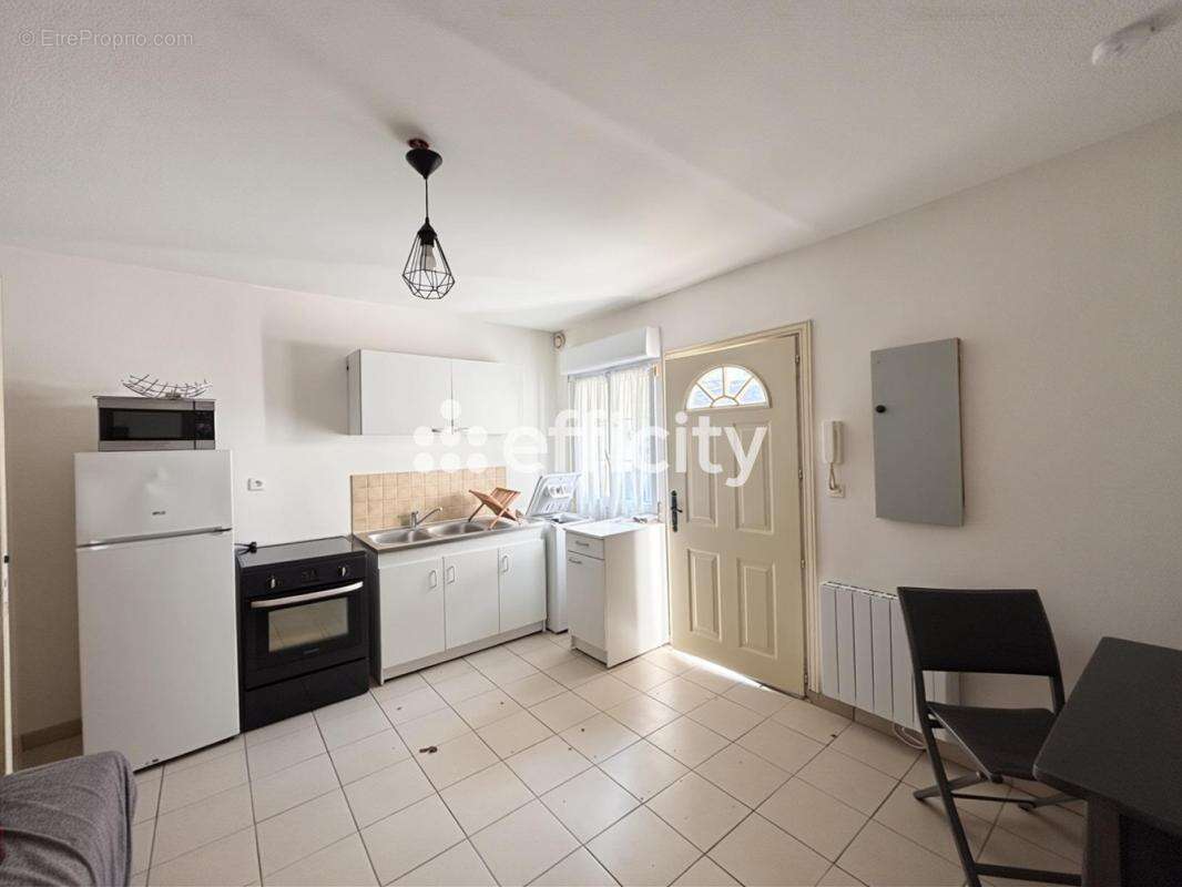 Appartement à MONT-L'EVEQUE