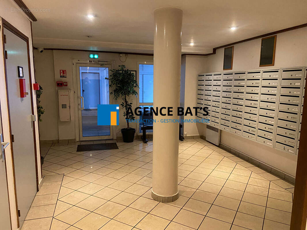 Appartement 18 m² à Saint-Etienne  - photo 6