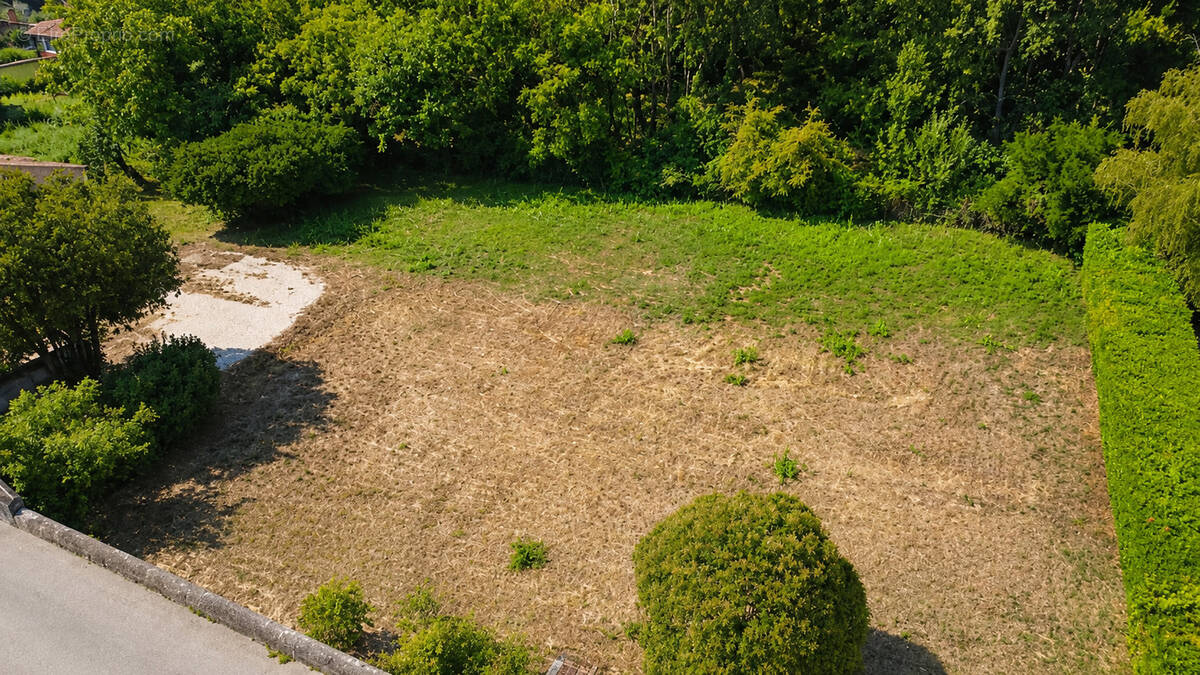 Terrain à CADENET