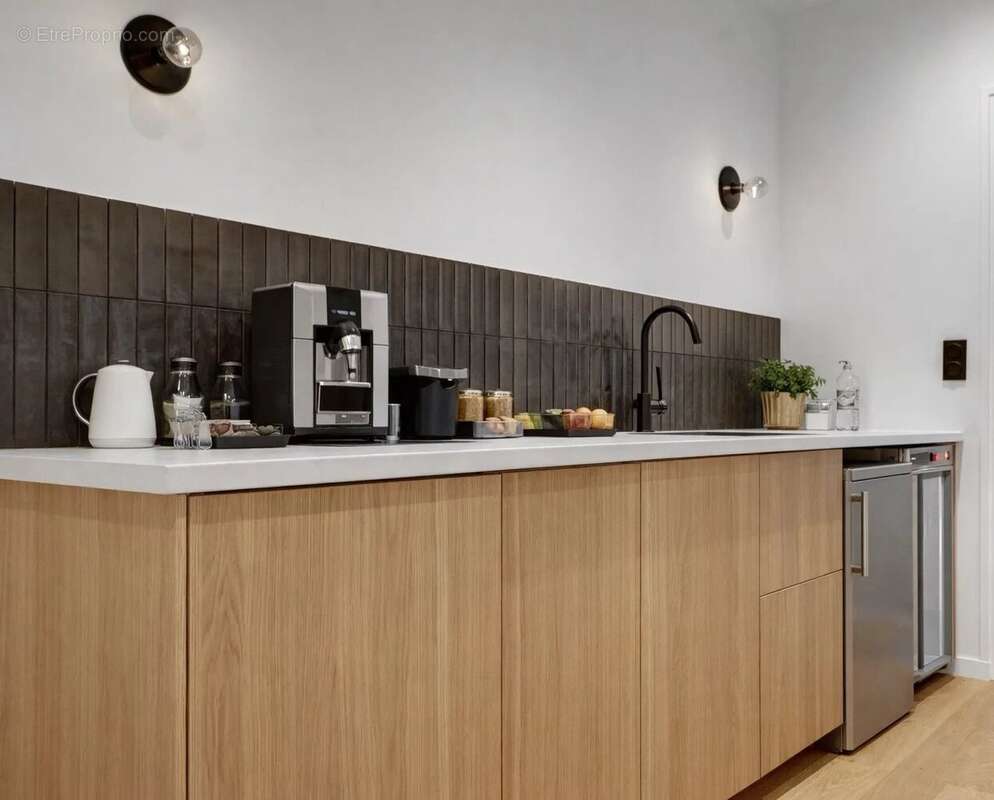 Paris 8ᵉ – Élégant 2 pièces de 57 m² – Idéal profession libérale ou pied-à-terre - photo 4