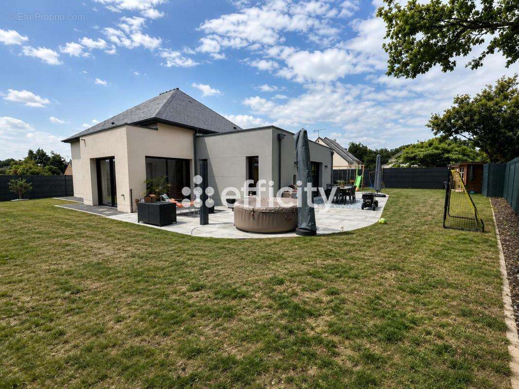 Maison 150 m² à Saint-Erblon  - photo 13