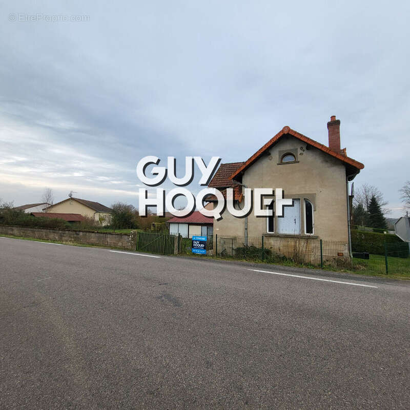 Maison à VARENNE-SAINT-GERMAIN