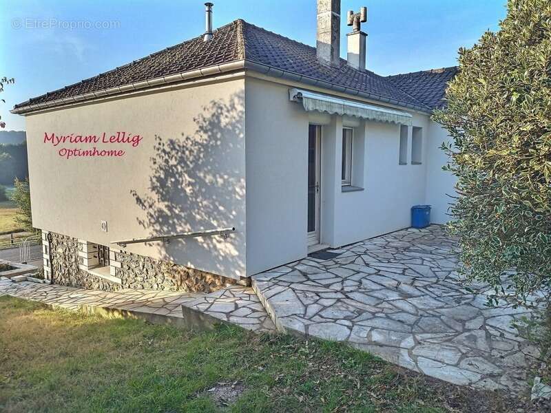 Maison à LA BONNEVILLE-SUR-ITON