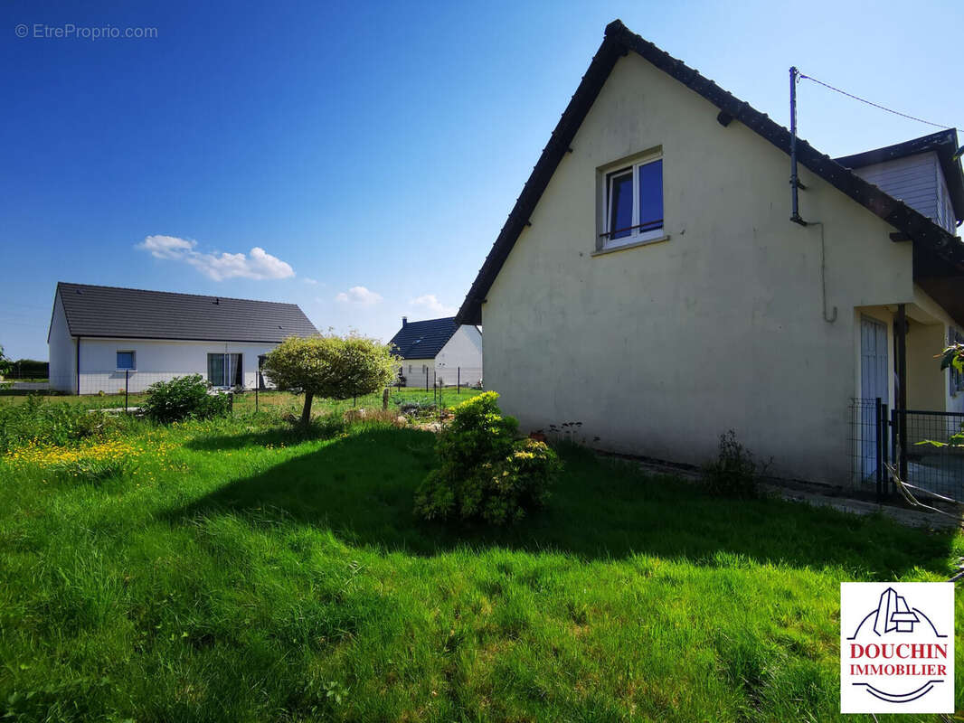 Maison à EMBREVILLE