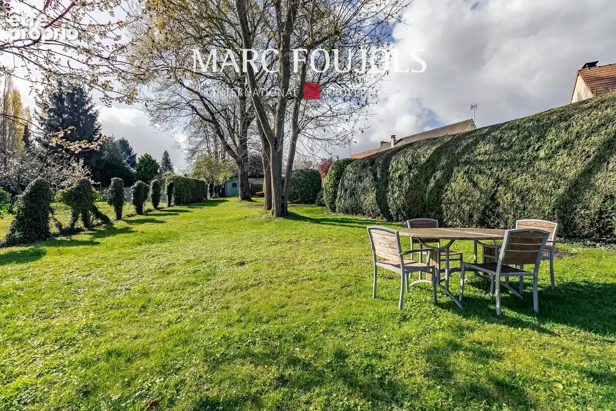 Maison familiale avec piscine et jardin plein sud - photo 19