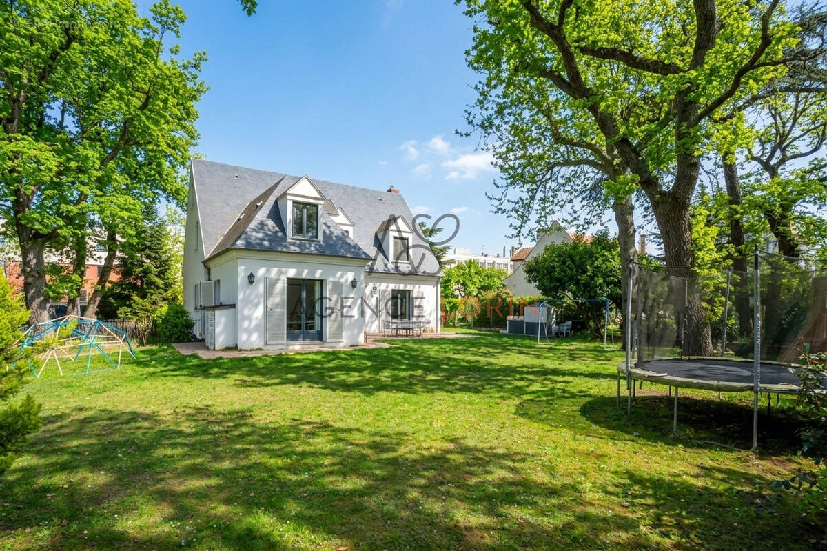 Maison à LE VESINET