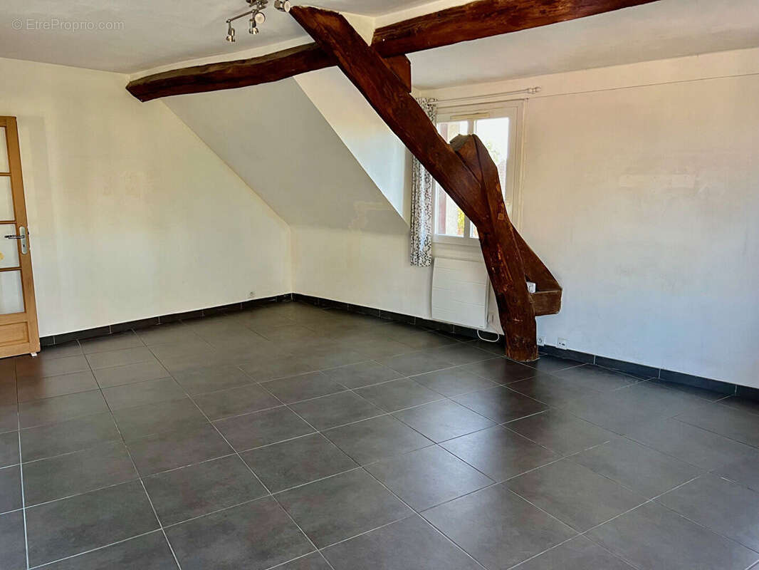 Appartement à SAINT-CYR-L'ECOLE