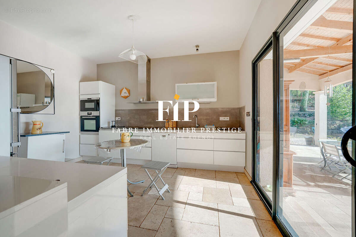 Maison à SAINT-MAXIMIN-LA-SAINTE-BAUME