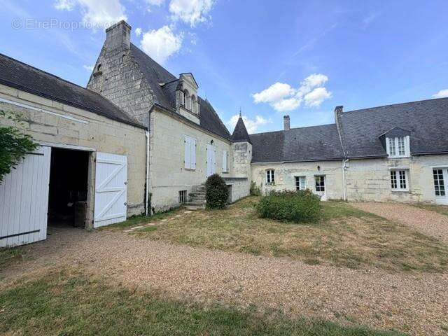 Maison 191 m² à Villebernier  - photo 7