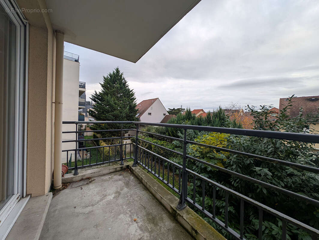 Appartement à SARTROUVILLE