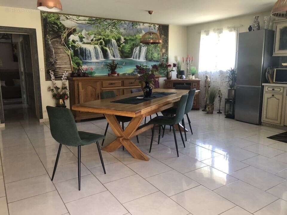  GAILLAN LONGERE 170 M2, T5, TERRAIN 2HCALME, PARFAIT ETAT - Maison à GAILLAN-EN-MEDOC