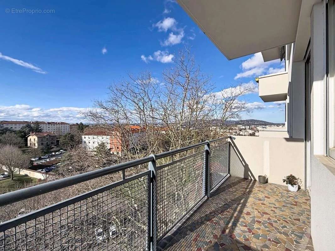 Appartement avec garage et caves - Vues exceptionnelles - 7ème étage - photo 4