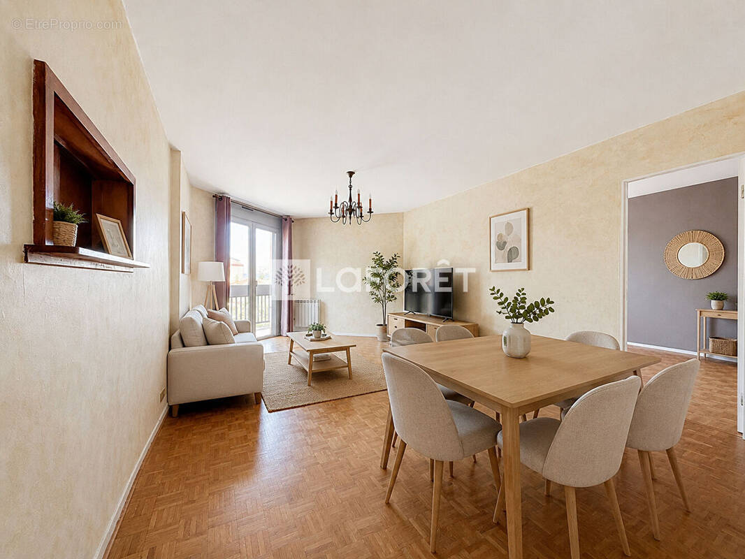 Appartement à SATHONAY-CAMP