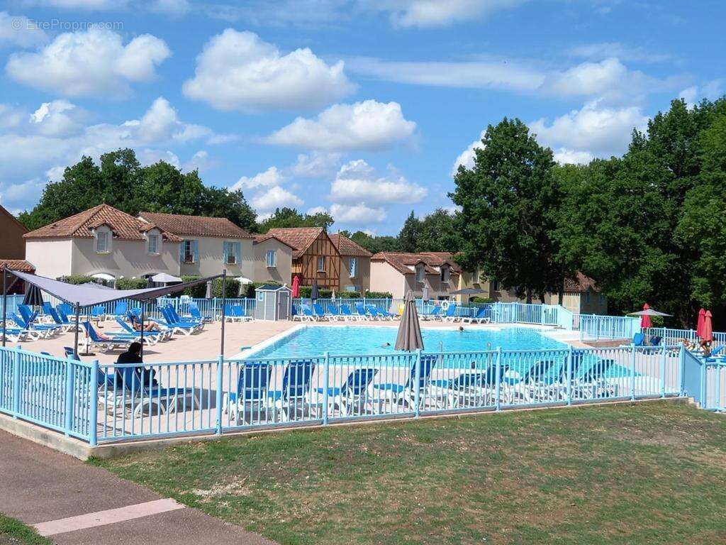 T2 clé en main avec jardin privatif & piscine chauffée - photo 13