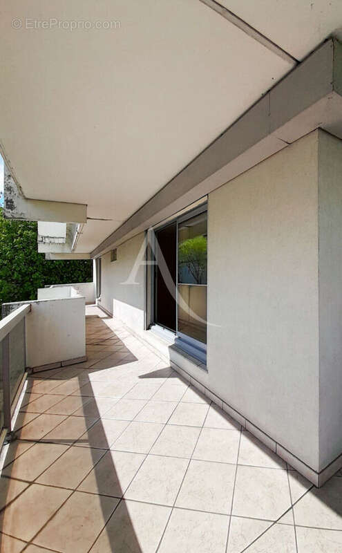 Appartement à SURESNES