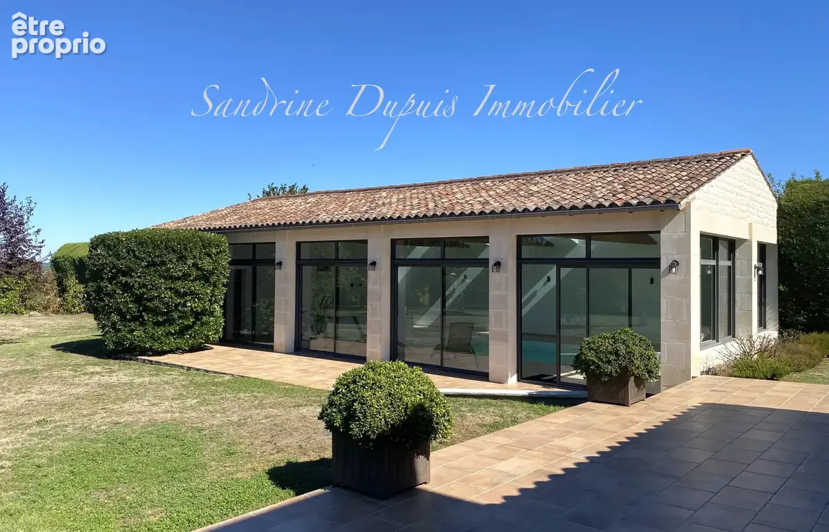 Aux portes de Saintes   Propriété de caractère avec piscine intérieure chauffée - photo 3