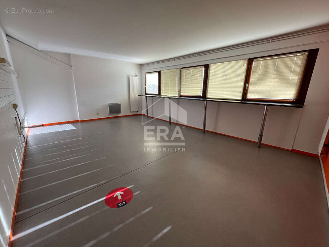 Appartement à SAINT-ETIENNE-DU-ROUVRAY