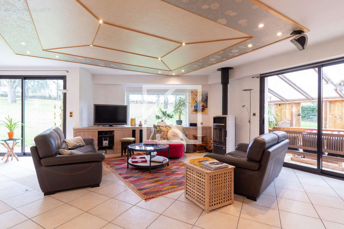 Maison à LES HERBIERS