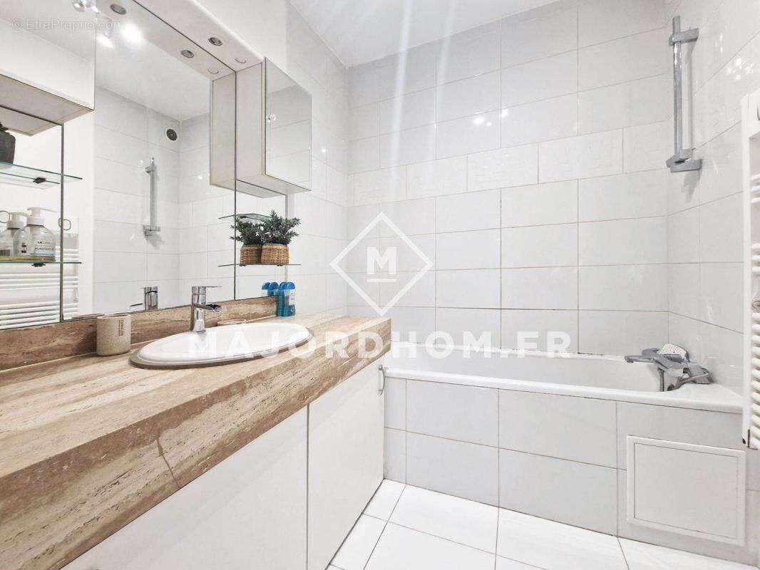 Appartement à MARSEILLE-8E