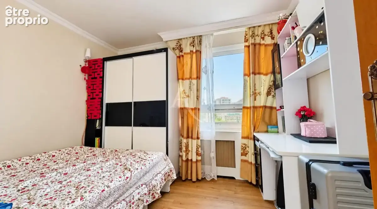 Appartement Paris 4 pieces Porte de la Chapelle75018 - photo 3