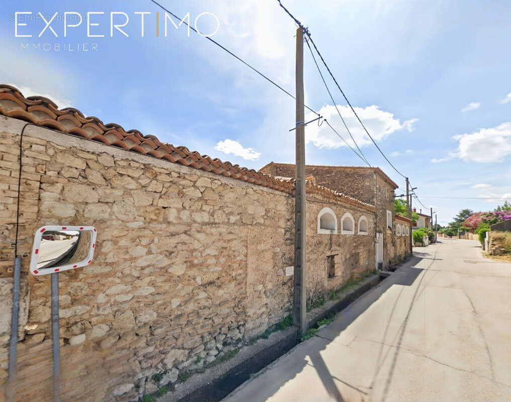 Appartement à POUSSAN