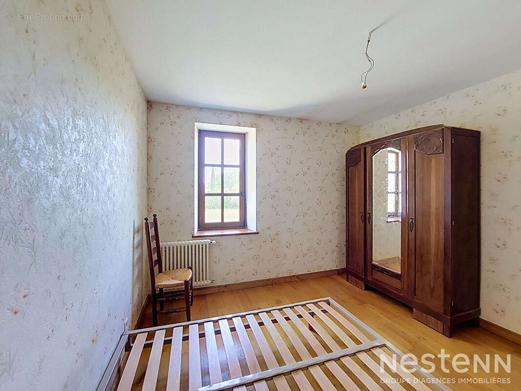 A Vendre Bâtisse en pierre de 209 m² en partie rénovée avec dépendances sur parcelle de plus de 1.2 ha - photo 9