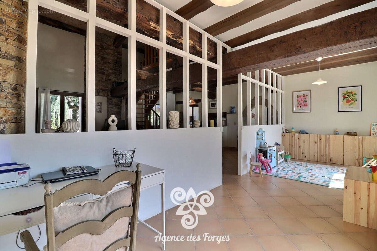 Maison - 167m² - 3 chambres + bureau - Le Landreau - photo 5