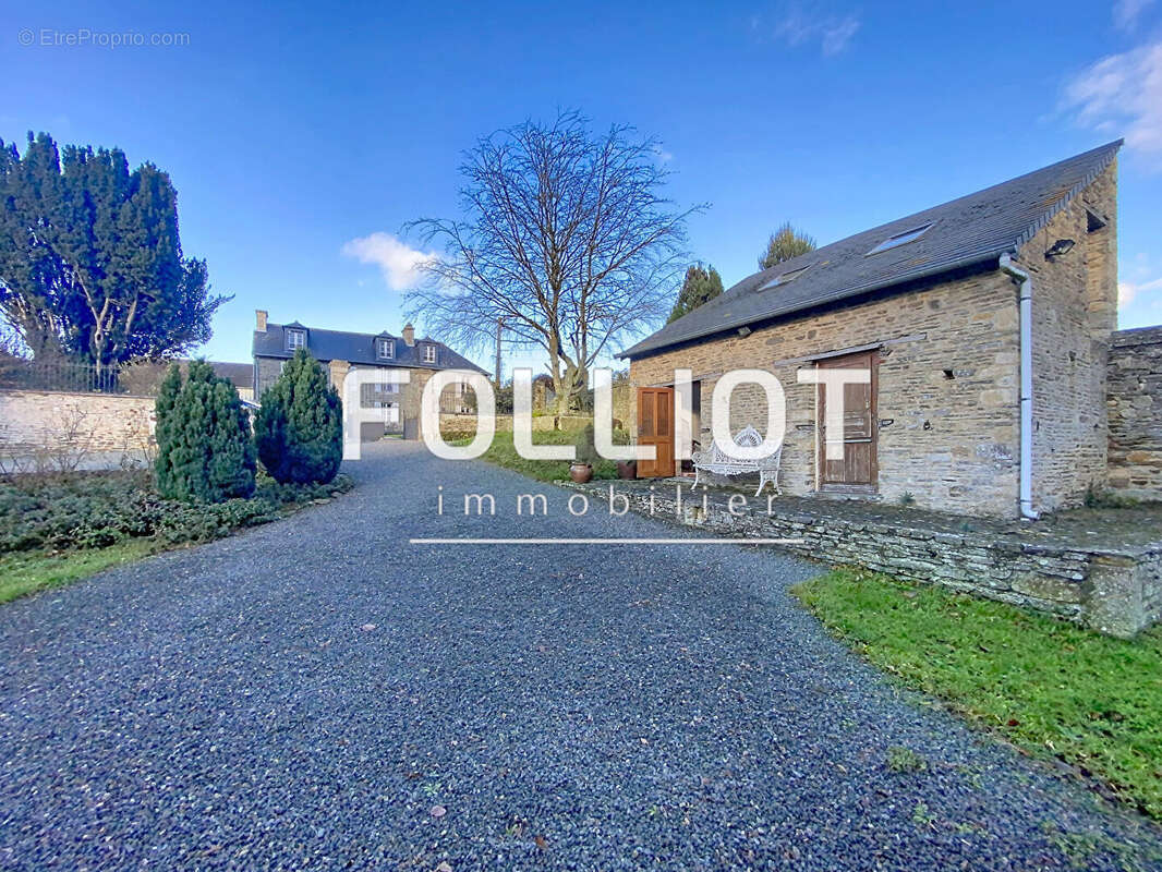 A vendre, proche de Caen Manoir revisité en coeur de campagne Normande. Élégance et caractère depuis 1780 - photo 12