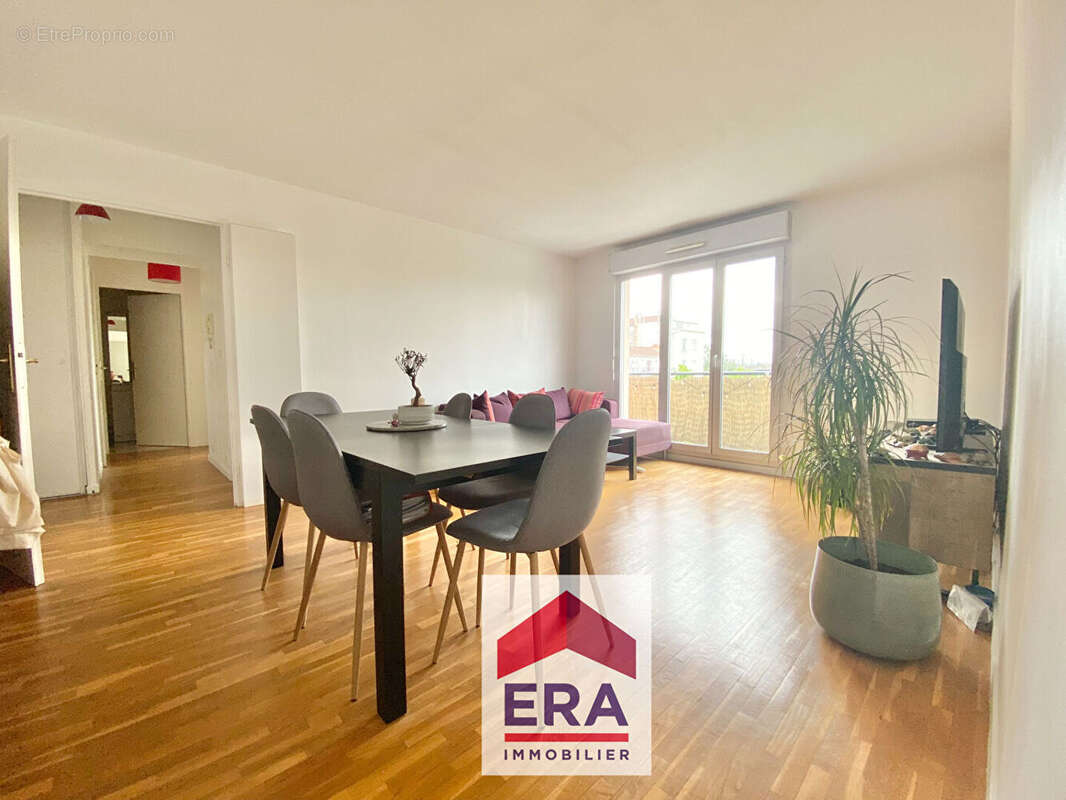 Appartement à SARTROUVILLE