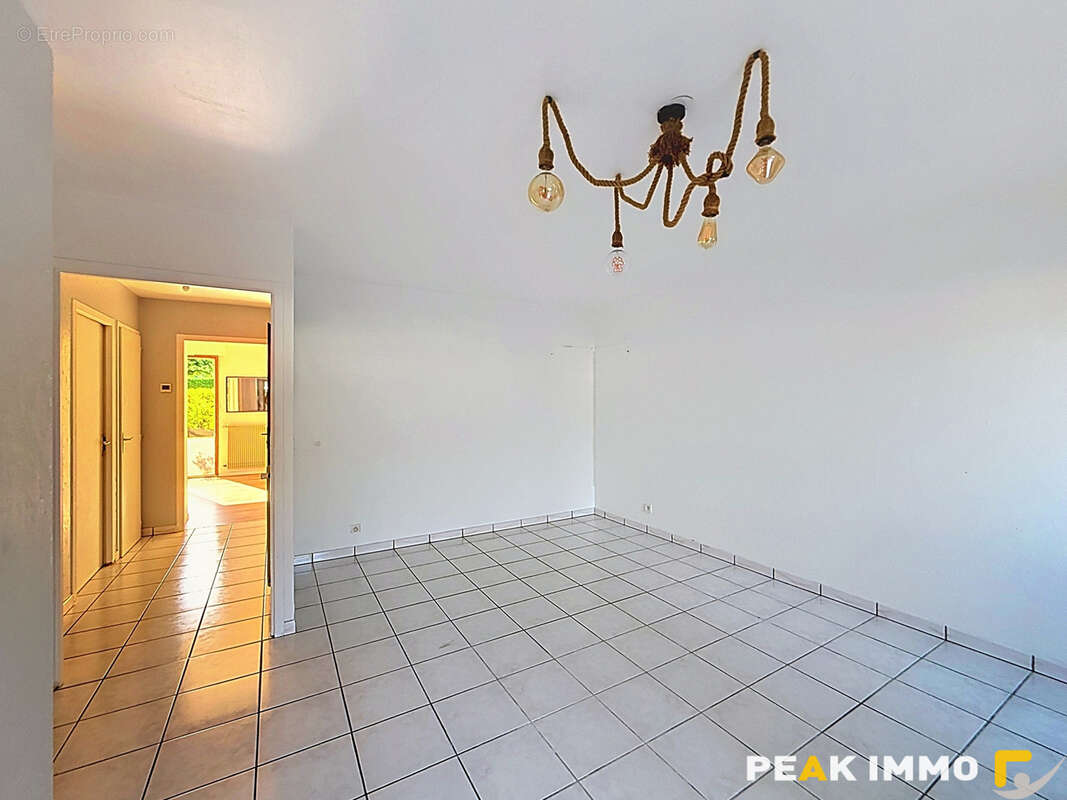 Appartement T2 - 49.25m2 - Epagny/Metz-Tessy - photo 2