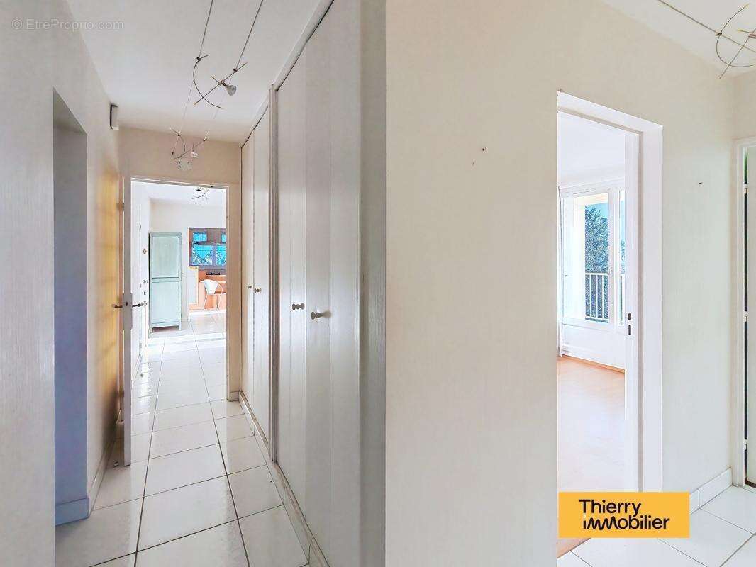 T5 lumineux avec balcon et parking - Résidence familiale calme - photo 9