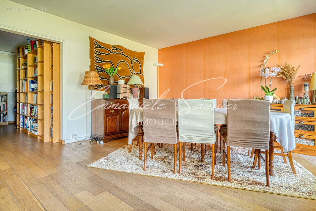 Appartement à VILLE-D'AVRAY