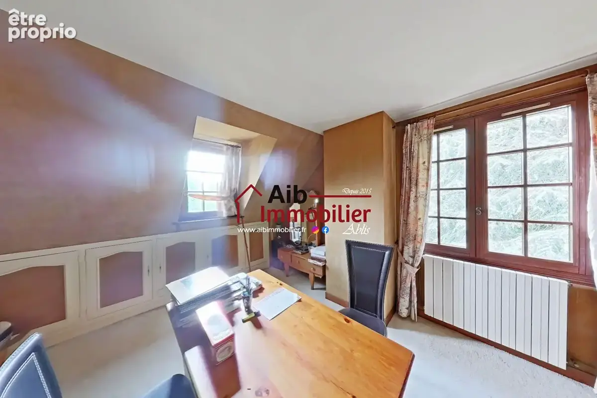 Maison sur sousl sol et vaste terrain +3000m² - photo 15