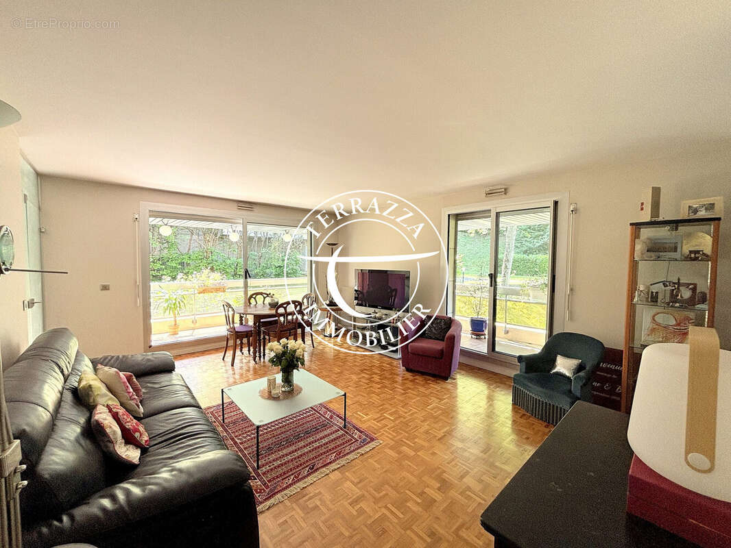 Appartement à BOUGIVAL