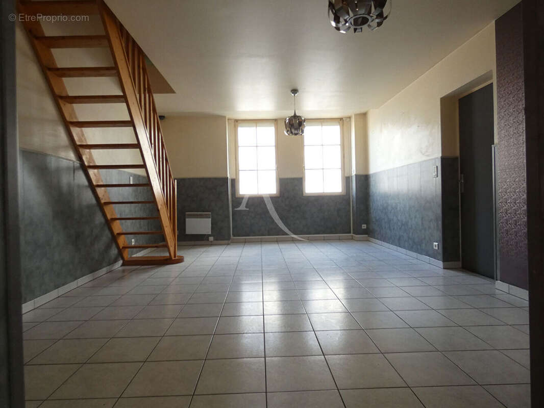 Maison à NEUVILLE-AUX-BOIS