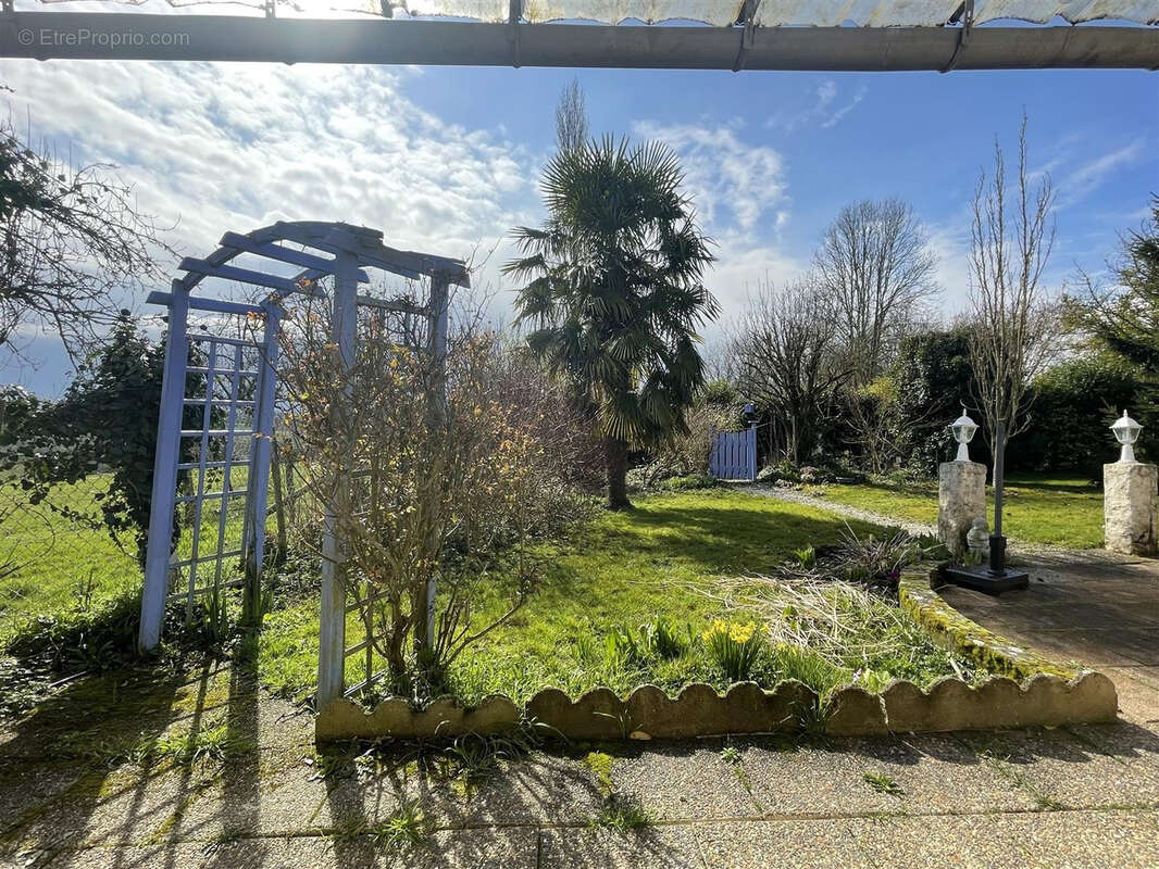 Maison à LE PIN-AU-HARAS