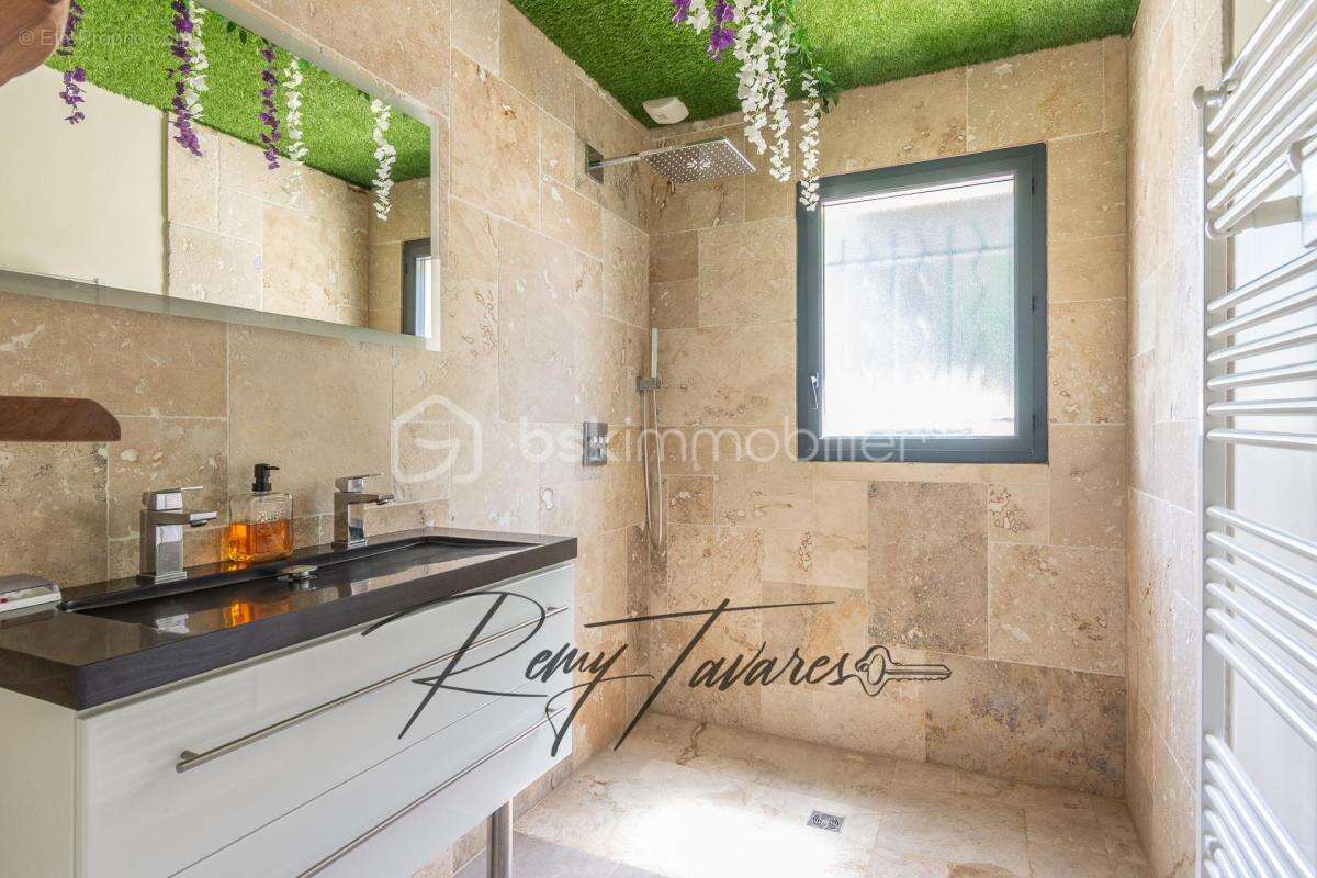 Maison récente de plain-pied (2019) – 95 m² sur une parcelle d'exception de 4 000 m² - photo 8
