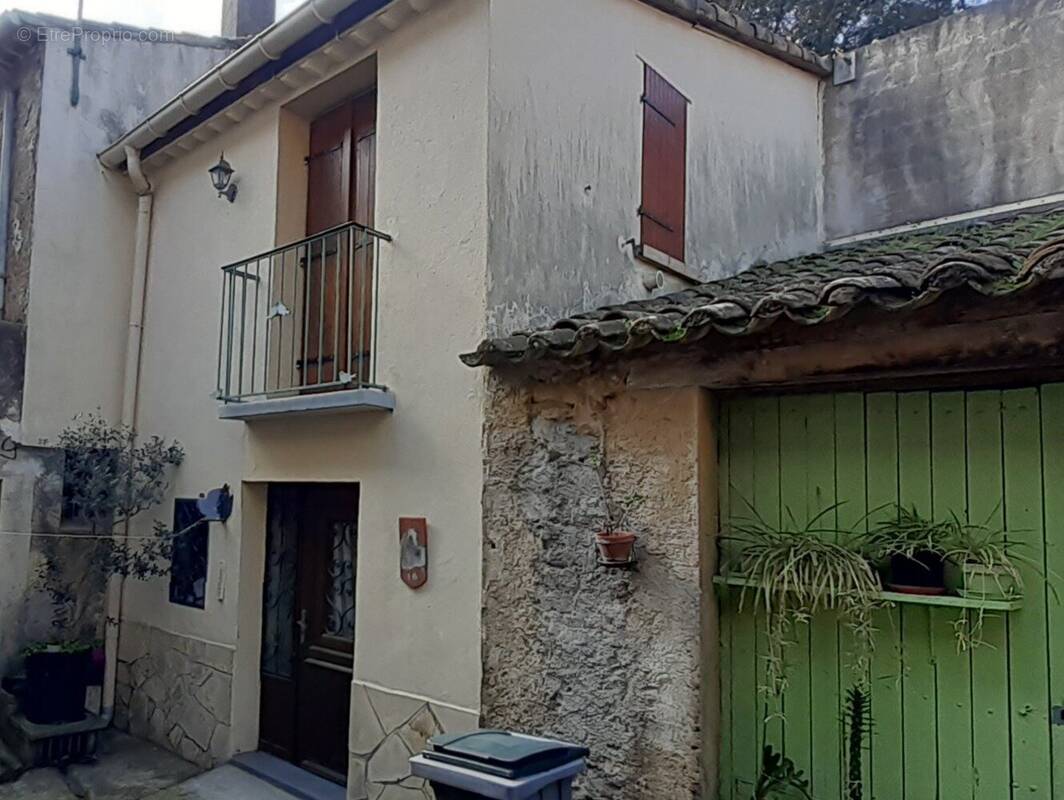 À Vendre à Roujan  Ensemble Immobilier avec Potentiel Locatif - photo 1