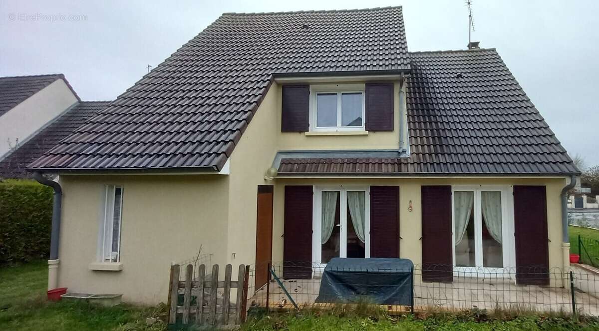 Maison à COURTISOLS