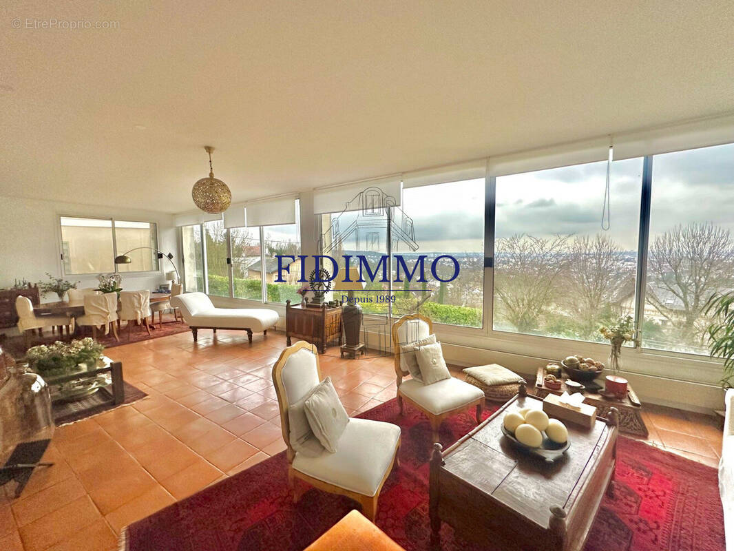 Maison à CHENNEVIERES-SUR-MARNE