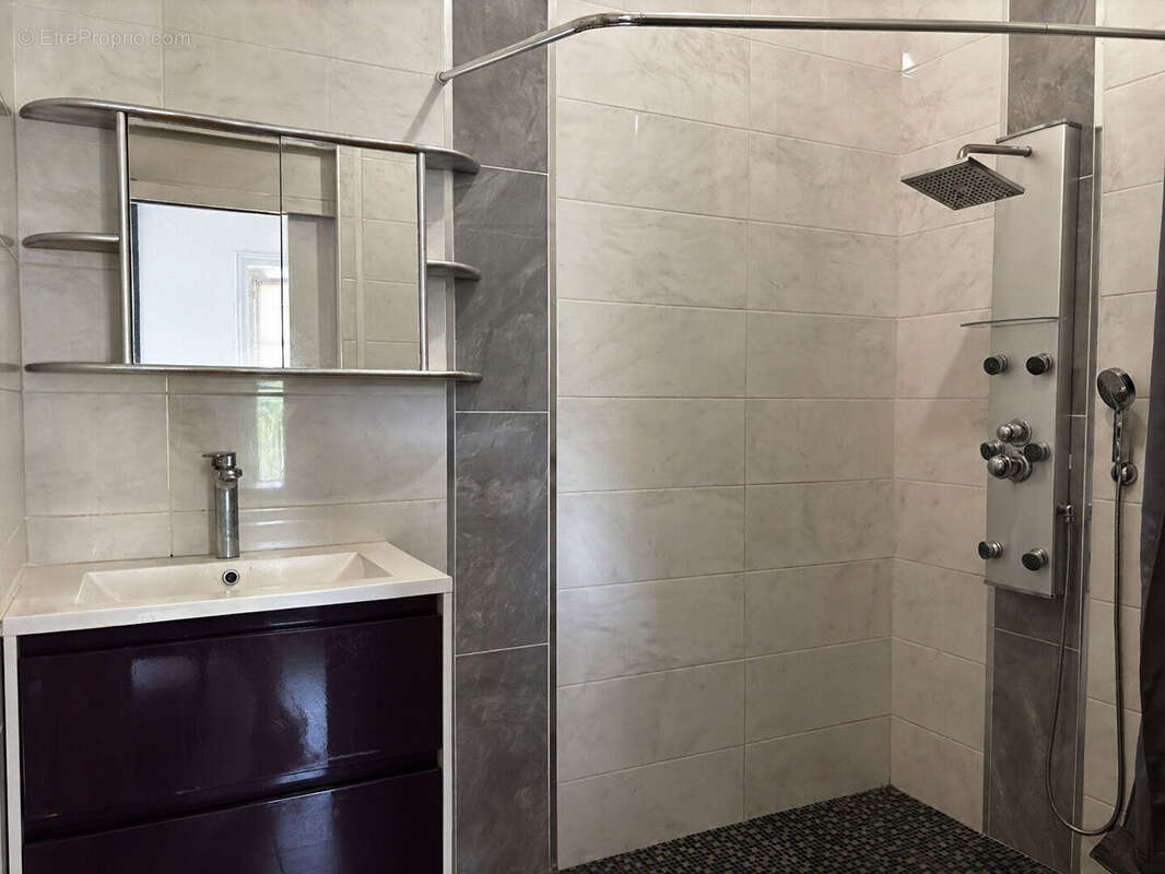 LANTIGNIE - Maison 5 pièces, 132 m², avec studio indépendant et grand terrain - photo 5