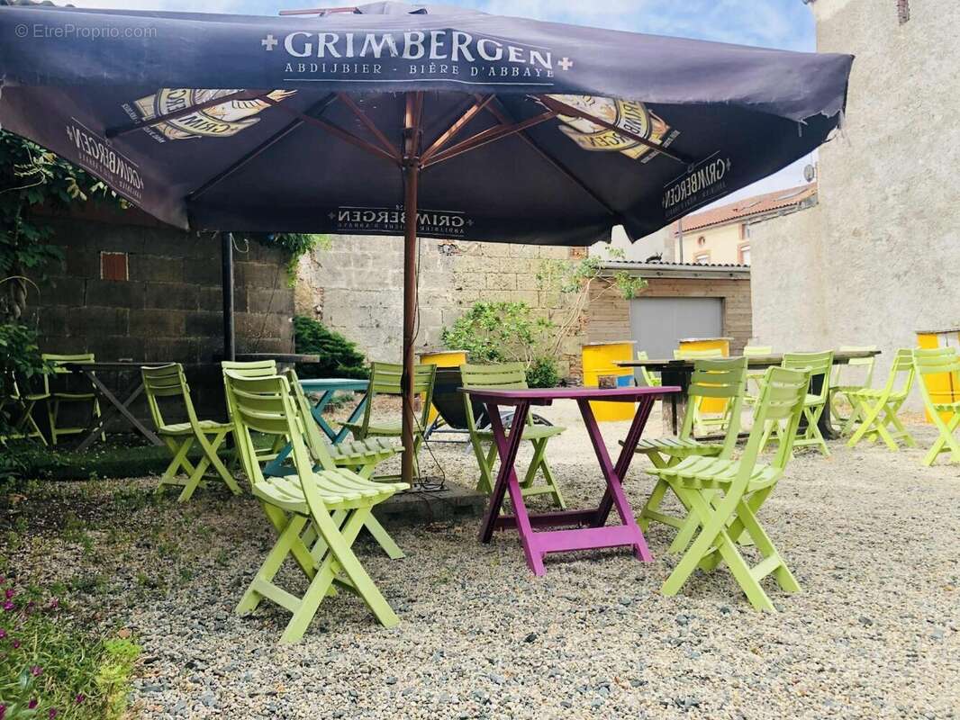 Maison à LA SALLE-DE-VIHIERS