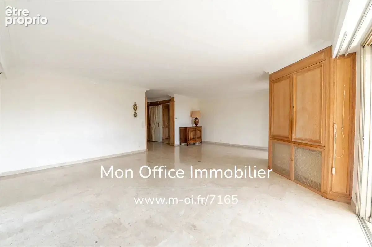 Référence : 7165-MDI - Appartement de 100m2 avec un terrase et un double garage à Cannes - photo 5