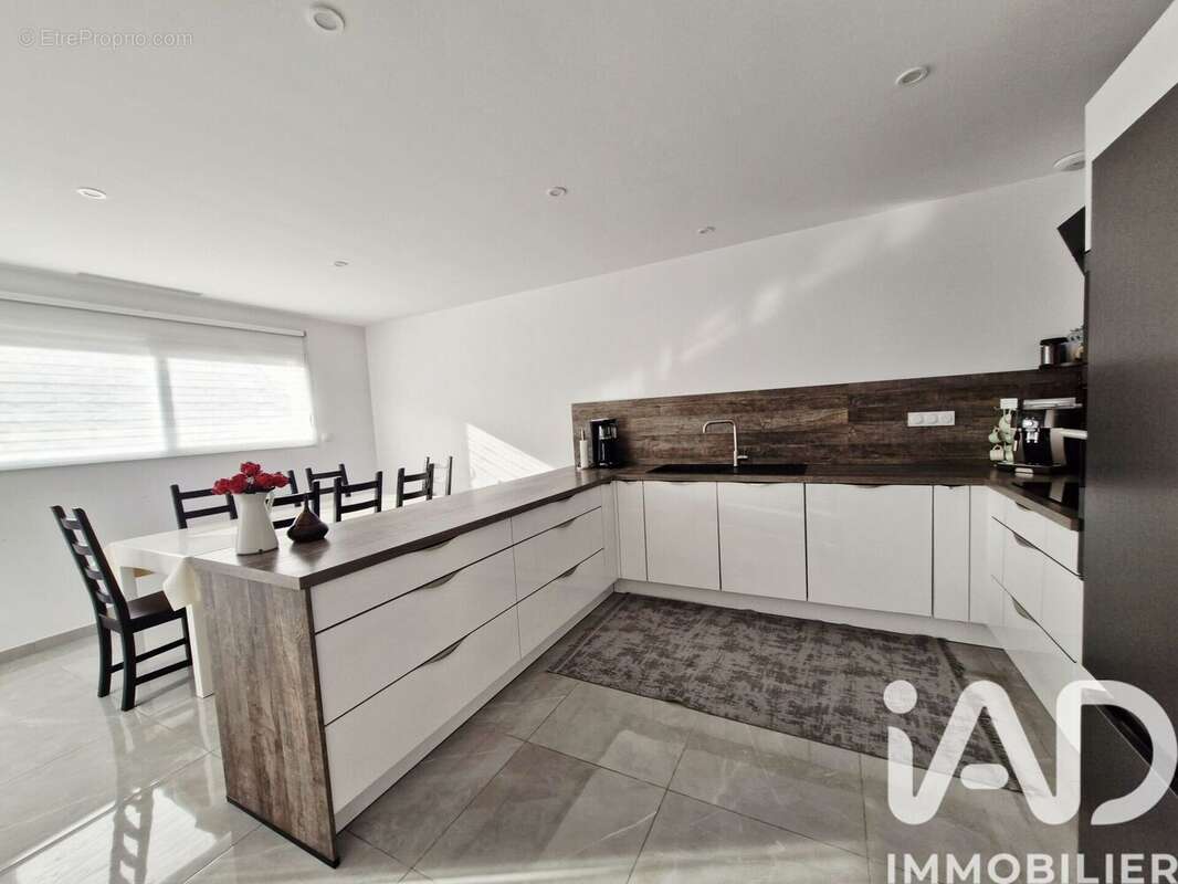 Photo 9 - Maison à NISSAN-LEZ-ENSERUNE