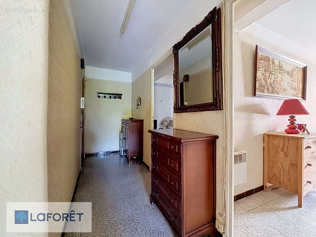 Appartement à SIX-FOURS-LES-PLAGES