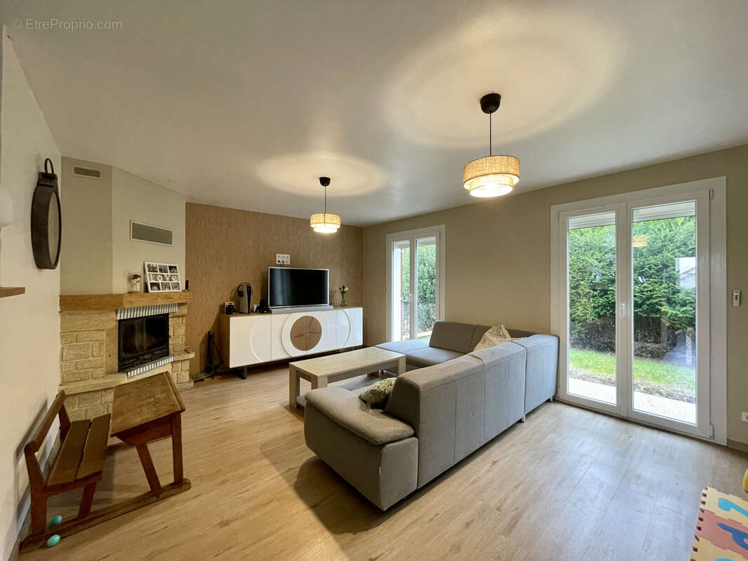 Maison à SASSEY