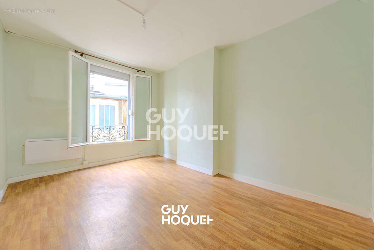 Appartement à PARIS-10E
